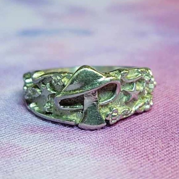 Stainless Steel Mushroom & Star Ring: Size 6 - Picture 4 of 7